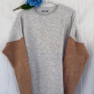 Vince Camuto Gray and Tan Crewneck Sweater